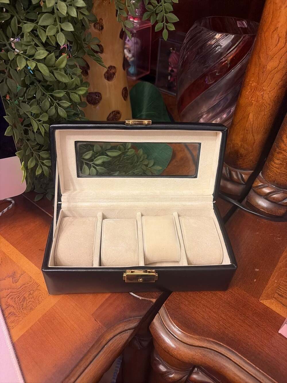 Black leather Watch Box Black 4 with beige velvet